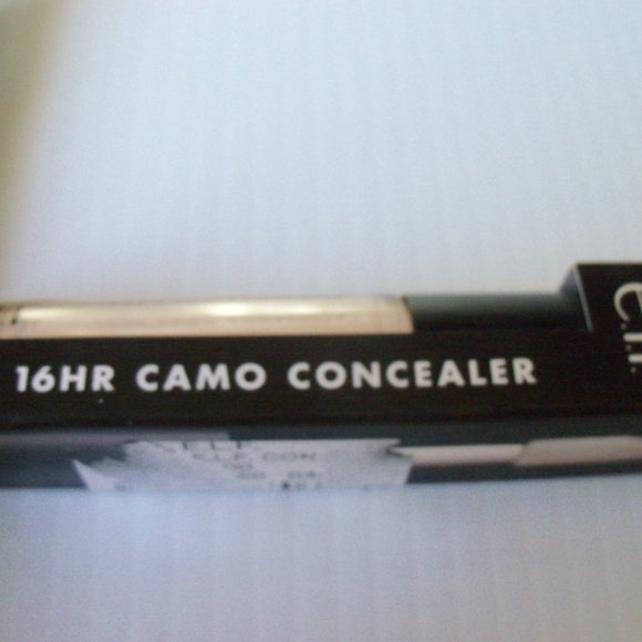 Set of makeup and nail art items (#EV1325) - Picture 3 of 4